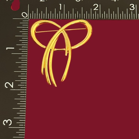 Trifari Vintage Abstract Bow Ribbon Brooch Pin Signed - Picture 6 of 6